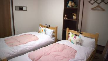 客室内のダイニングエリア / 18