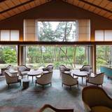 趣あるアプローチを抜け
チェックイン / 2