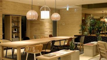 ロビー応接スペース / 3