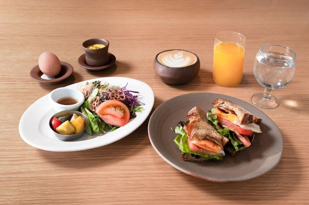 朝食