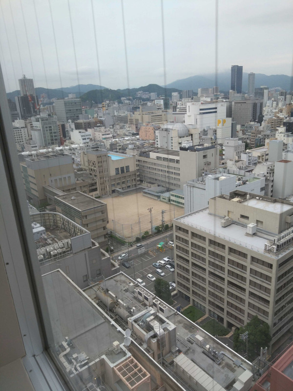 部屋からの眺めはあまり良くないですね