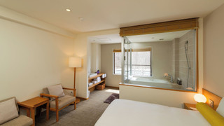 ツインルーム 専用バスルーム リバービュー　禁煙