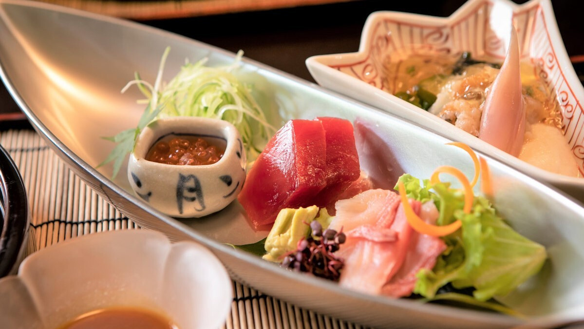 温泉旅行を楽しむ女性と友達