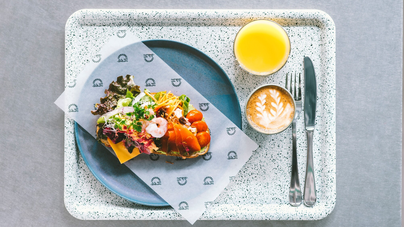 シンプルでシックな居心地のいいモダンインテリア4085061