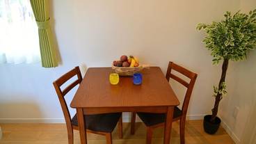 客室内のダイニングエリア / 7