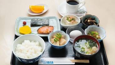 食事・飲み物 / 4