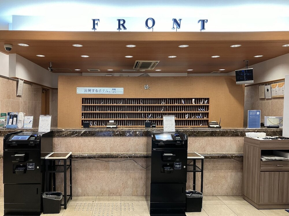 フロント
