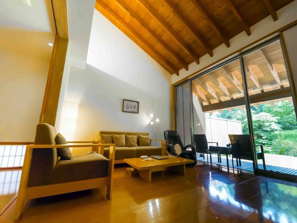 山人が出迎えるお宿で体が喜ぶ丁寧な朝食4021492