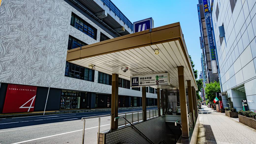 堺筋本町駅周辺を
のんびり散策 / 1