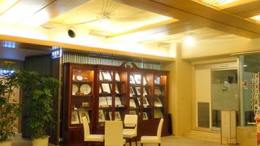 ロビー 展示 / 2