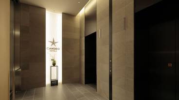 内部エントランス / 2