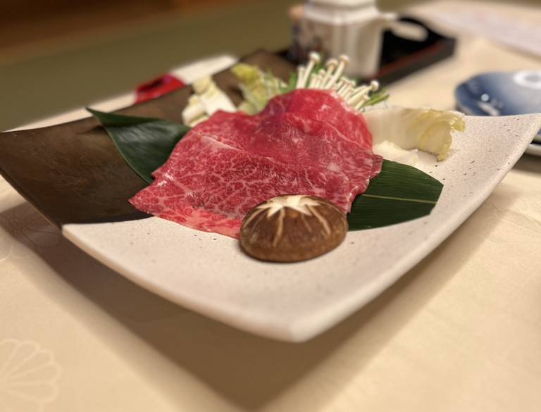 大人も子どもも満腹
和会席を部屋食で
 / 4