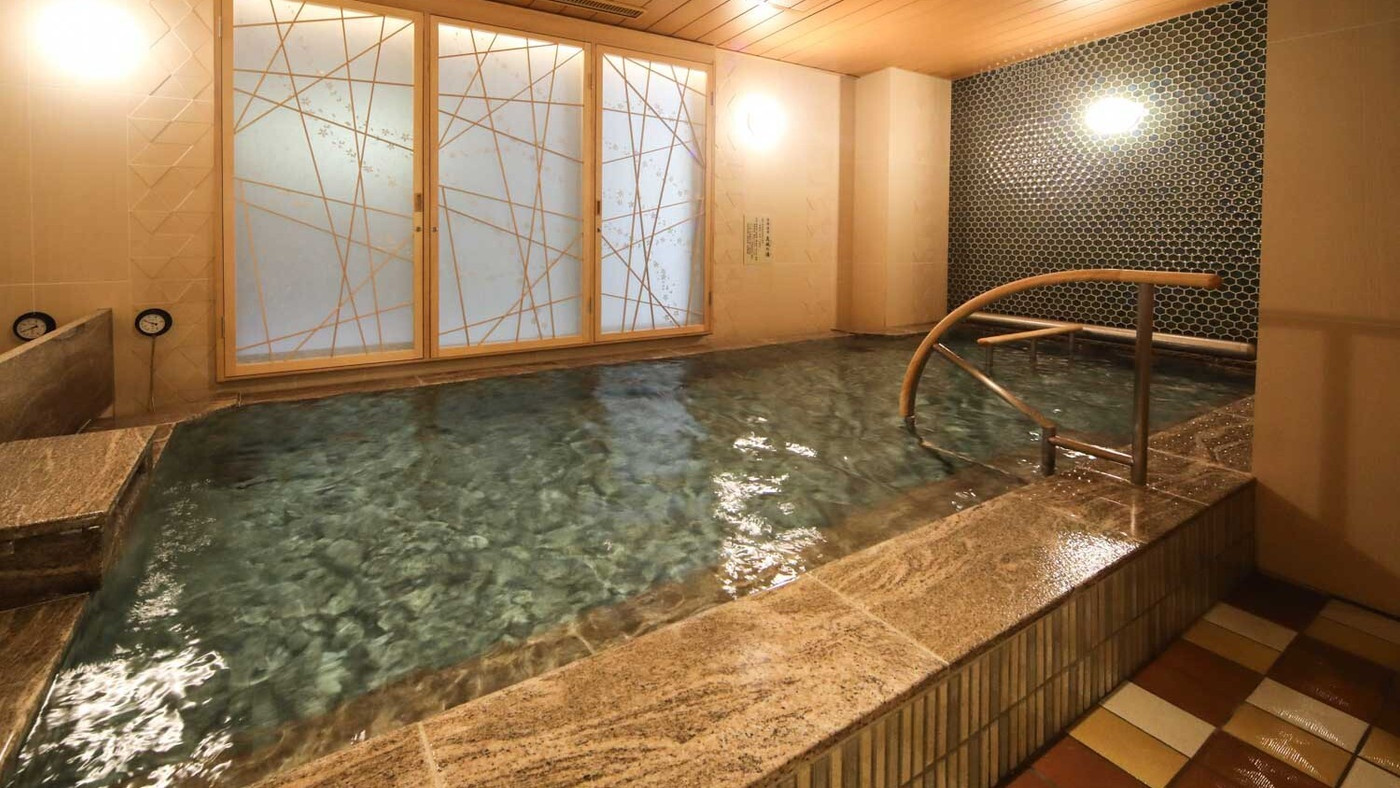 湯上りアイスやラーメンが無料。大阪名物が味わえる朝食4760937