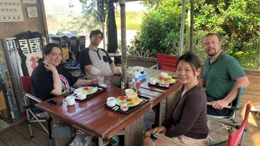 朝食スペース / 12