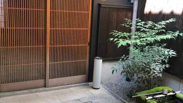 施設の入り口 / 8