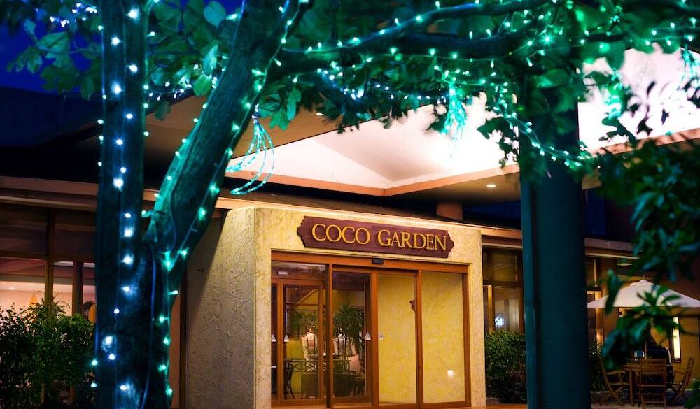 隠れ家風ホテルに
チェックイン / 2