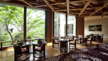 ロビーラウンジ / 2