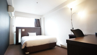 ダブルベッドルーム 喫煙(2名利用/15平米)