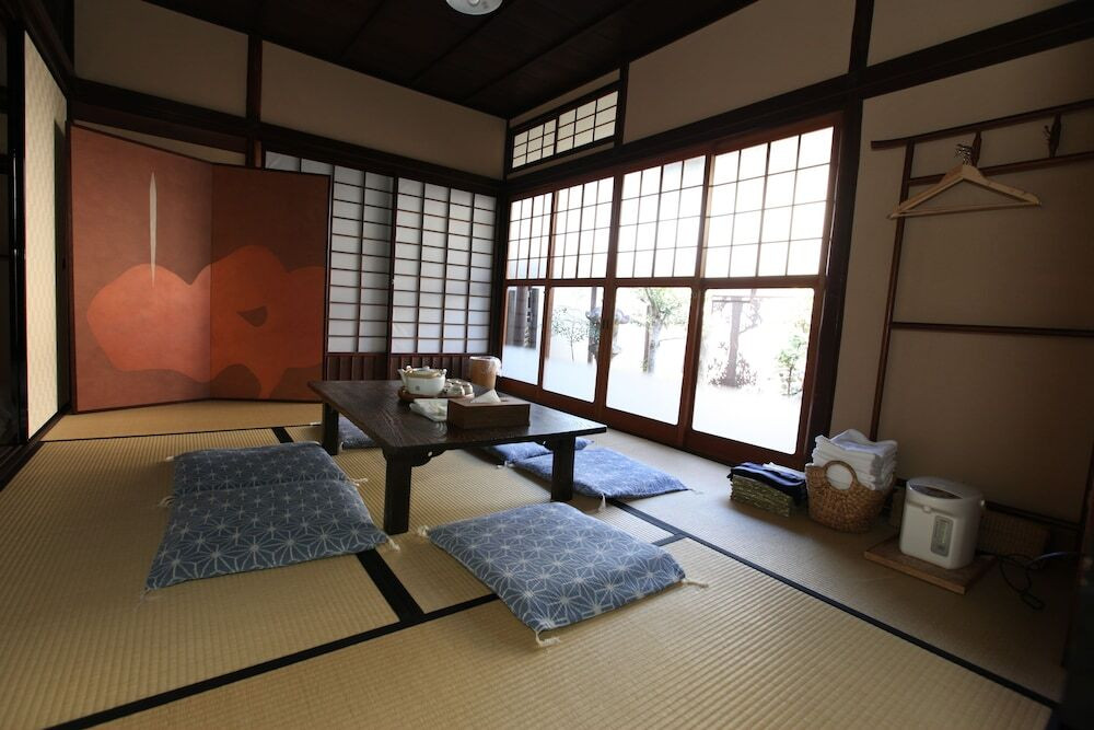 京町家の良さを活かしたゲストハウスは、着物姿もお似合い3650007