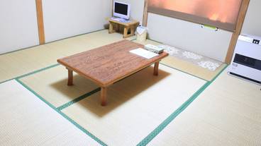 客室 / 6
