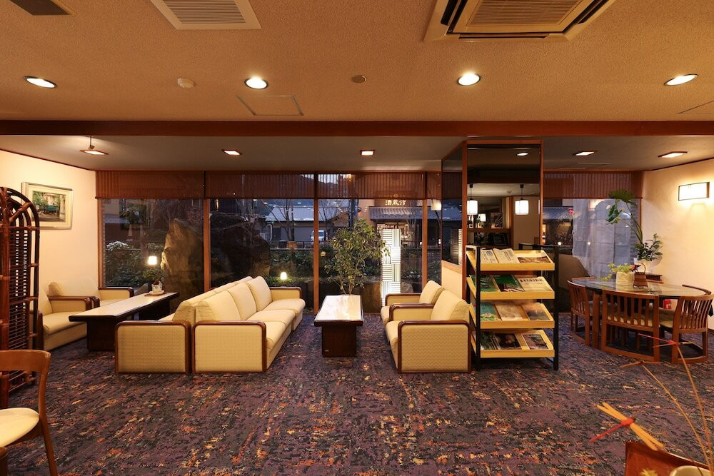 ロビーラウンジ