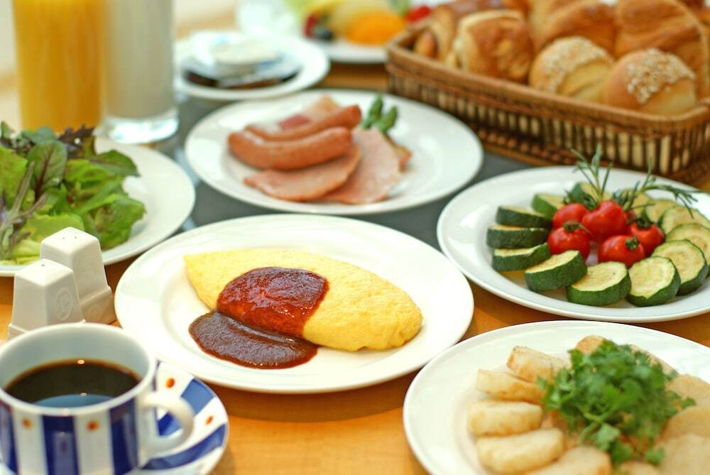 朝は絶品パンとオムレツに、夜はバルコニーからの絶景にうっとり4773203