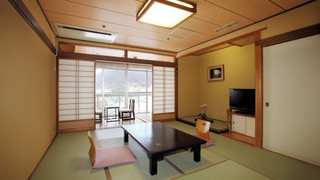 (訳ありのお部屋) 和室10畳 眺望なし