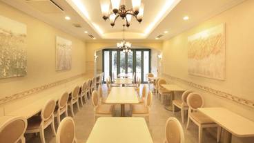 朝食スペース / 8