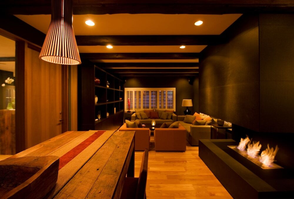 ロビーラウンジ