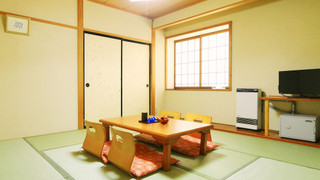 和室4名部屋 共用バスルーム