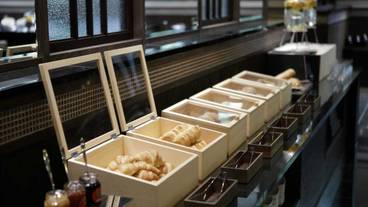 朝食 ビュッフェ台一例② / 6