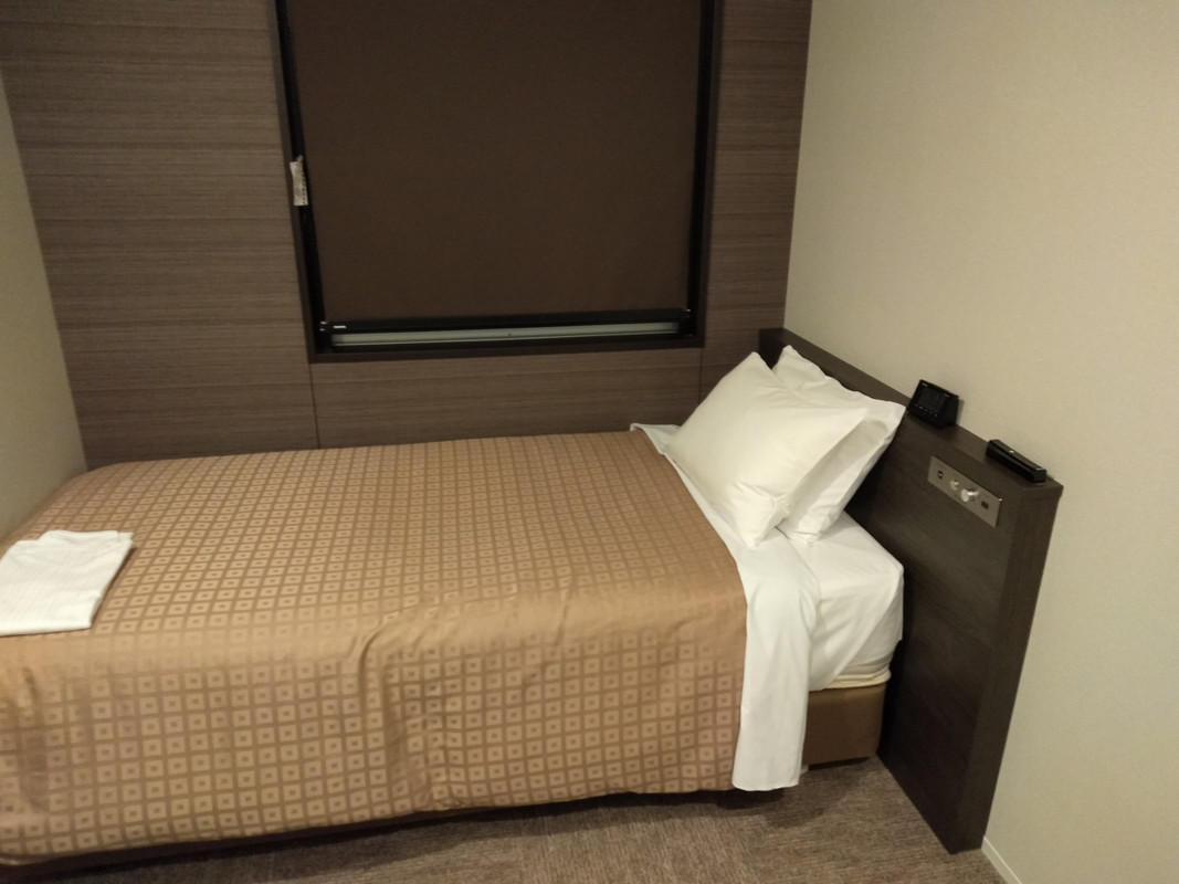 シンプルな室内