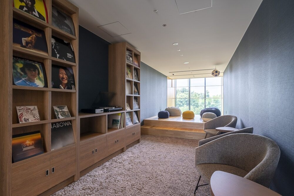 懐かしくて新しい銭湯、温かみのあるホテル空間を楽しむ3422045