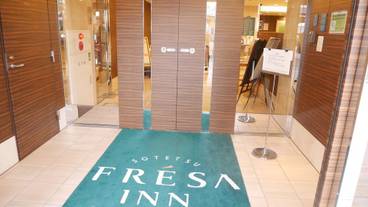 内部エントランス / 2