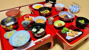 食事・飲み物 / 4