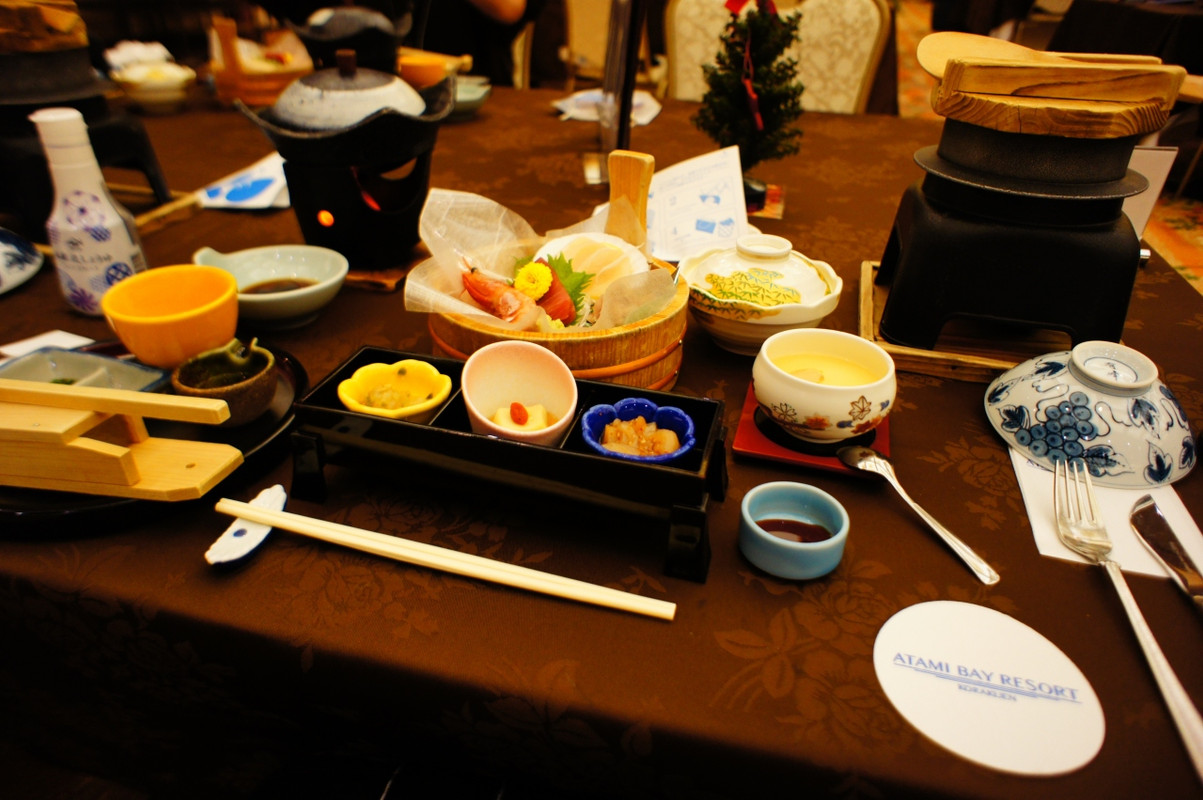 お酒を飲まないとおつまみ系の小皿がしょっぱい。