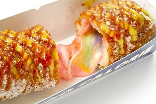 ホテル周辺エリアで
気になるグルメをゲット / 2