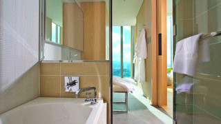 コンフォート ルーム キングベッド 1 台 シティビュー (Club Lounge Access)