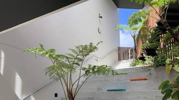 内部エントランス / 2