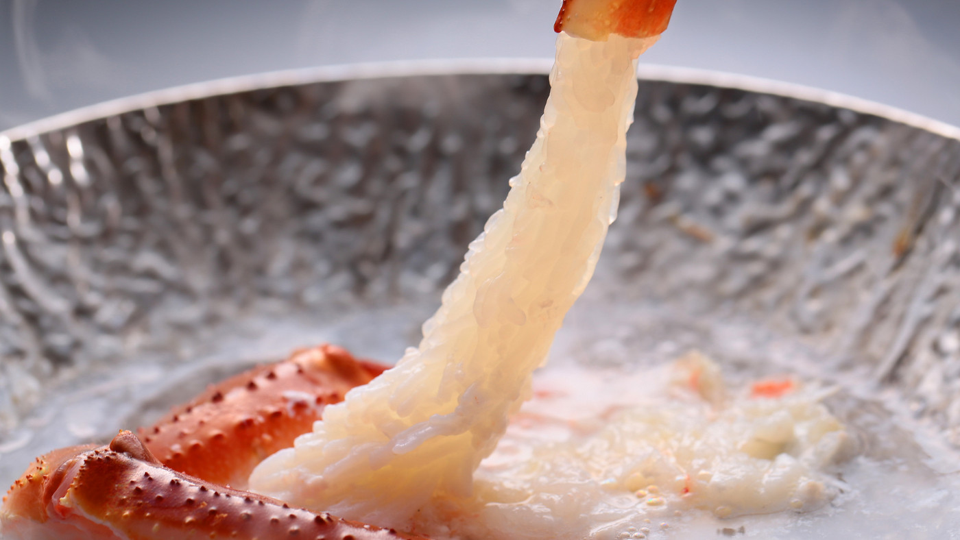 かがり火が灯る日本旅館で、松葉ガニを味わい尽くす贅沢ディナー3910372