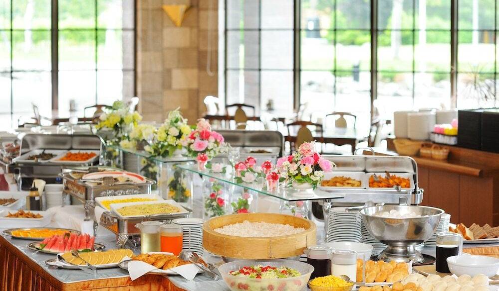 朝食バイキング / 1