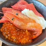 新鮮魚介の海鮮丼 / 2