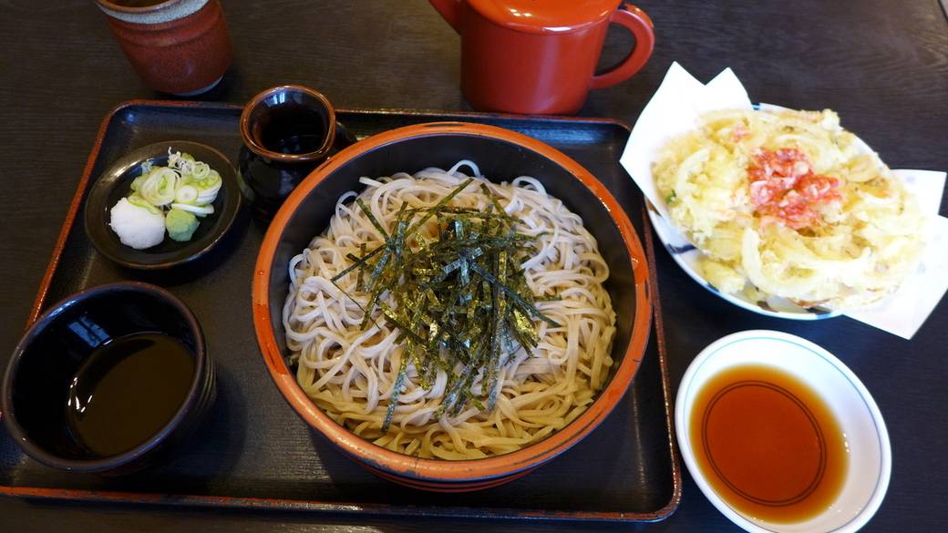 まずは佐久エリアで
長野グルメに舌鼓 / 1