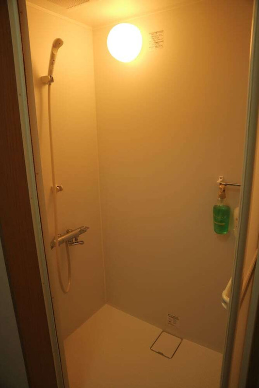 バスルームのシャワー