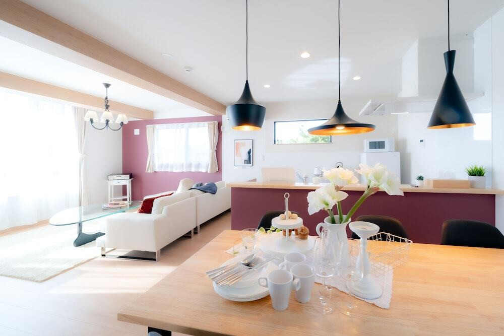 客室内のダイニングエリア