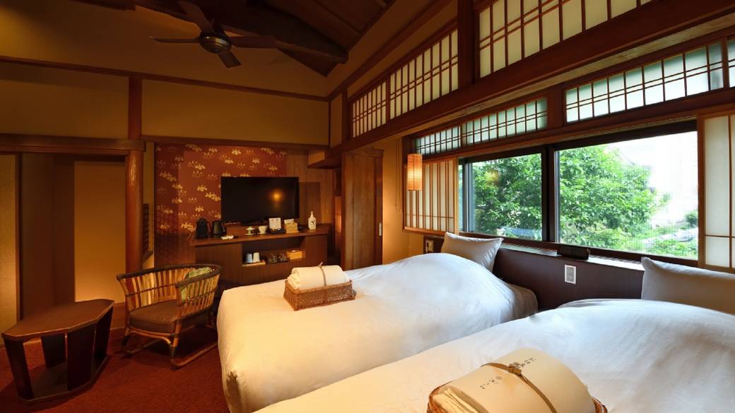 客室【銀朱】 / 4