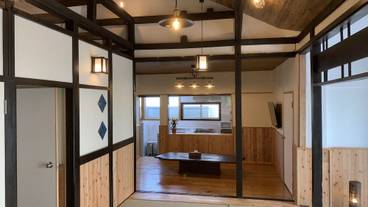 客室内のダイニングエリア / 11