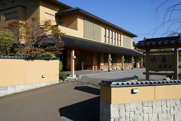 旅館の外観 / 1