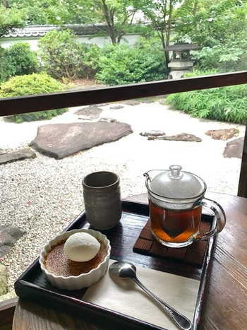 「蘇山荘」 料理 71263275 ほうじ茶のクレームブリュレ&生姜玄米茶