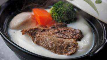 食事・飲み物 / 13